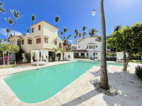 VILLA with POOL ACCESS 8 Guests LOS CORALES Beach BBQ WIFI